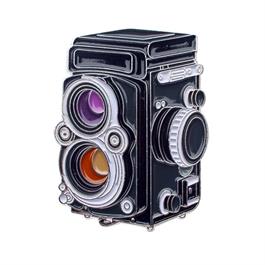 Official Exclusive Rolleiflex 2.8f 3.5 Twin Lens Reflex Camera Pin Badge thumbnail