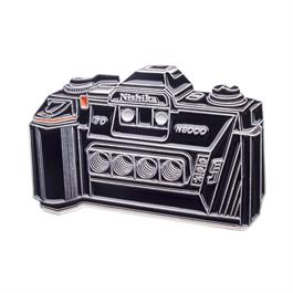 Official Exclusive Nishika N8000 3D Camera Pin Badge thumbnail