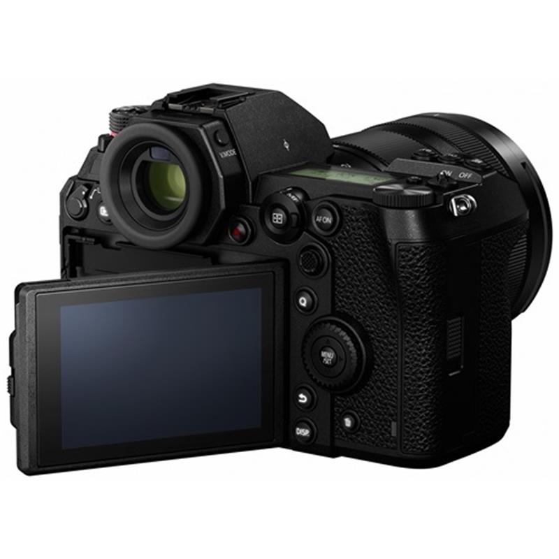 Panasonic Lumix S1 L-Mount Camera with 24-105mm f4 Lens