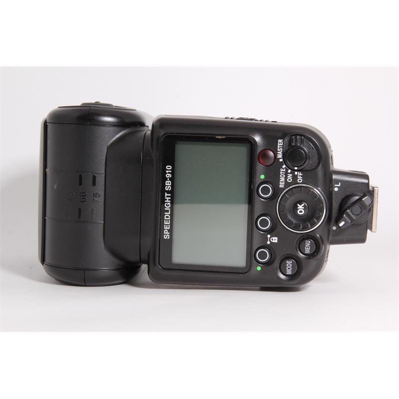 Used Nikon Speedlite SB910