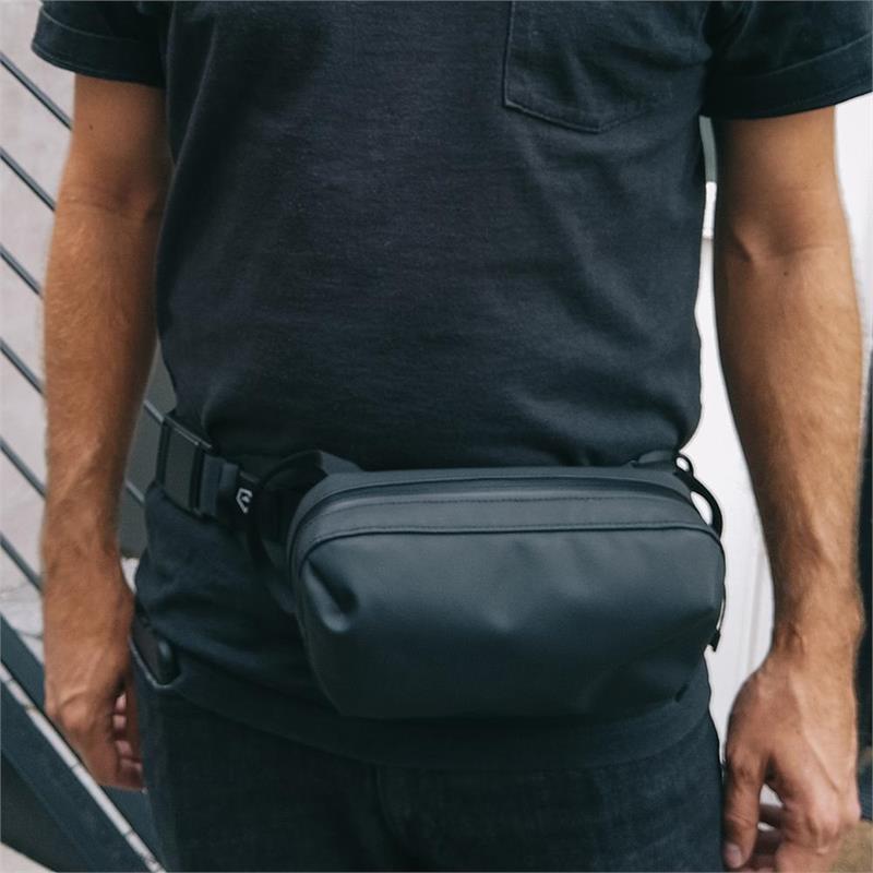 WANDRD D1 Fanny Pack | Park Cameras