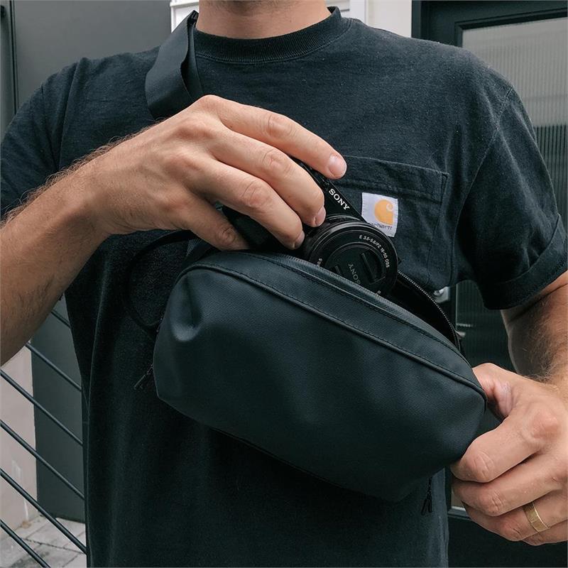 WANDRD D1 Fanny Pack | Park Cameras