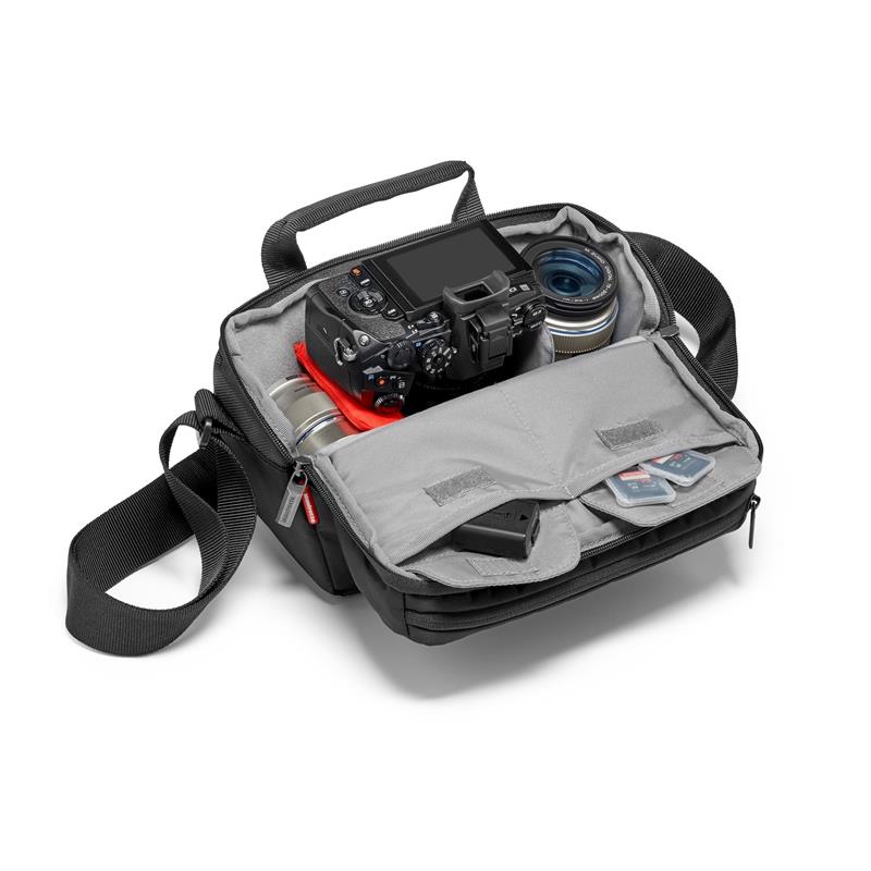 Manfrotto Advanced Compact Shoulder Bag1