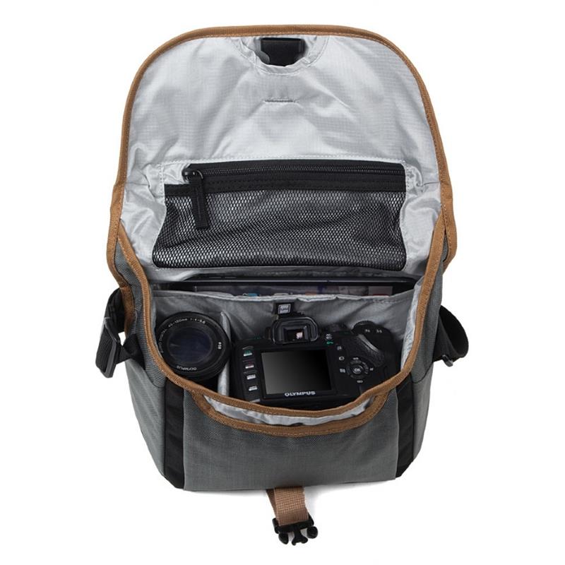 crumpler proper roady half photo